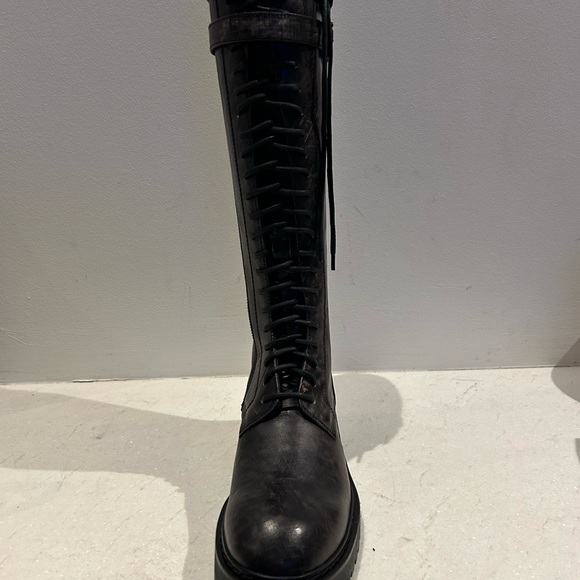 New in box special edition Ann demeulemeester distressed leather knee high boots - Picture 15 of 16